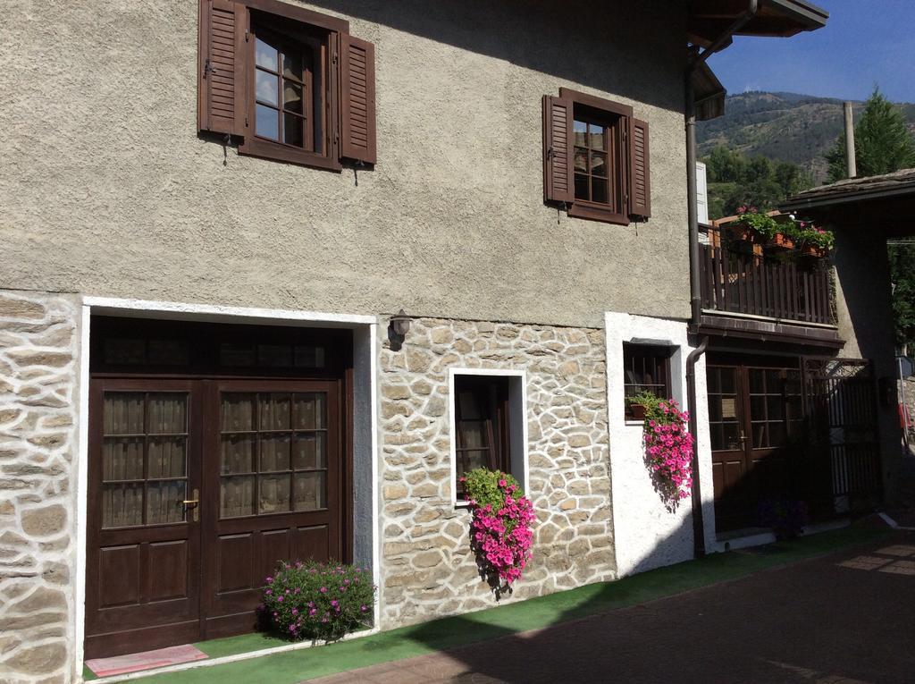 B&B La Vieille Meison De Pappa Sarre Exteriér fotografie